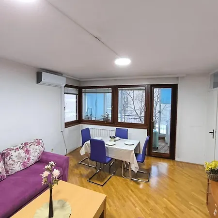 Chengic Comfort - Modern 2-bedroom Retreat Апартаменты *