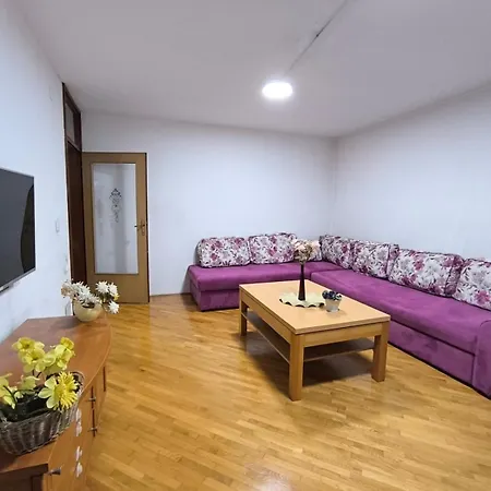 Chengic Comfort - Modern 2-bedroom Retreat Апартаменты *