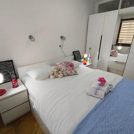 Chengic Comfort - Modern 2-bedroom Retreat *